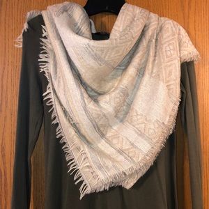 Express scarf